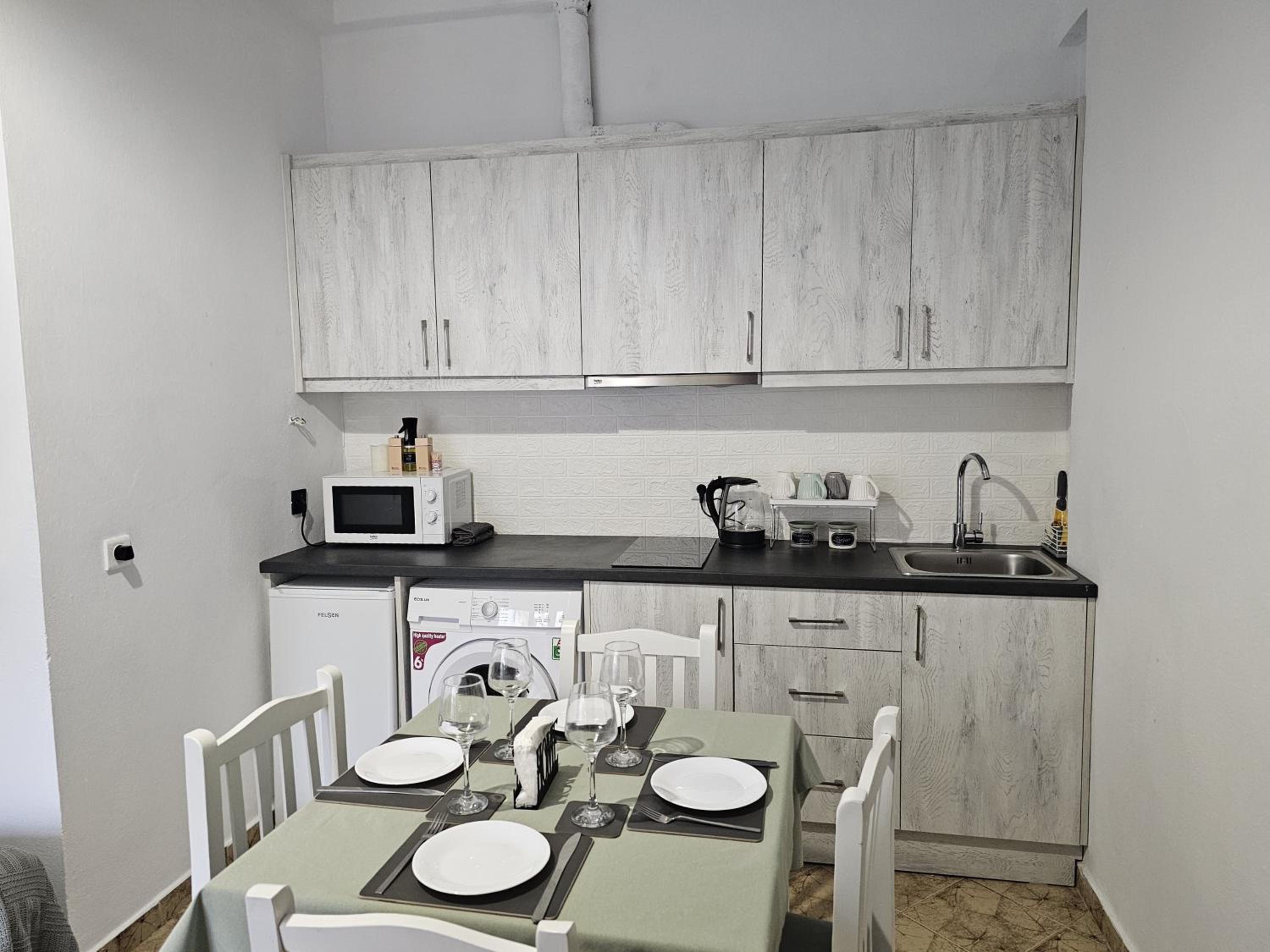 Happy Apartment