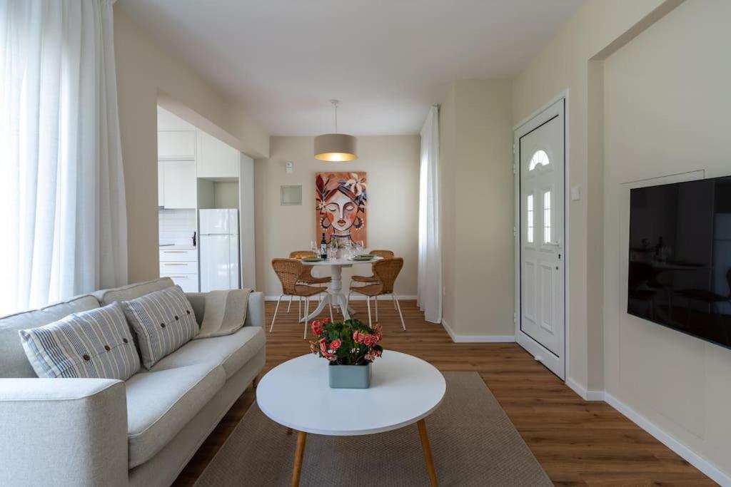 Cozy Nerina Cottage at Harbour Paphos