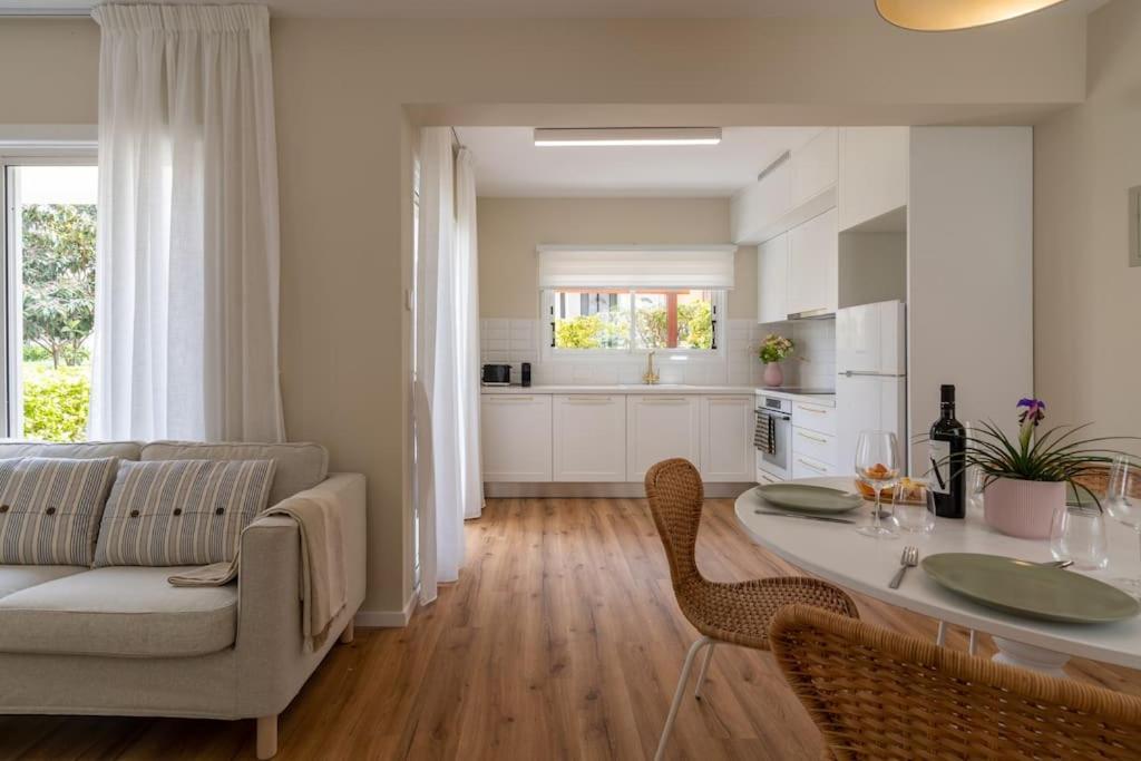 Cozy Nerina Cottage at Harbour Paphos