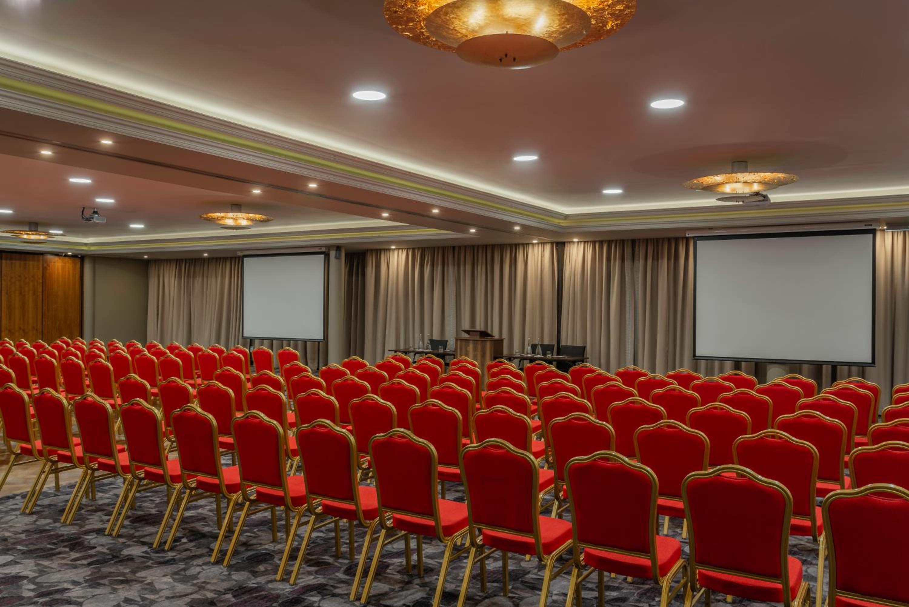 Athlone Vacations - Athlone Springs Hotel - Property Image 1