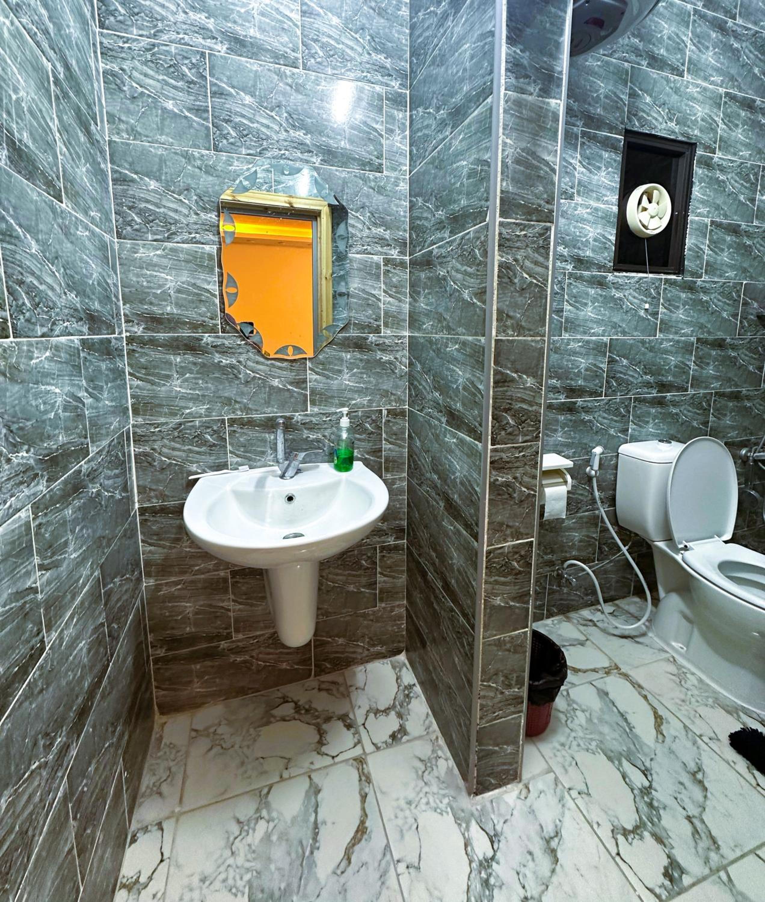 Photo 100