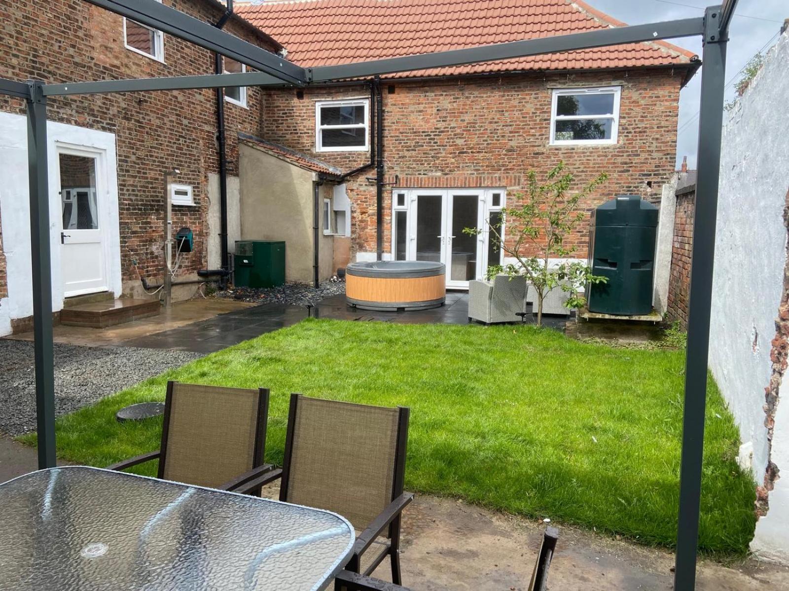 Pinfold House