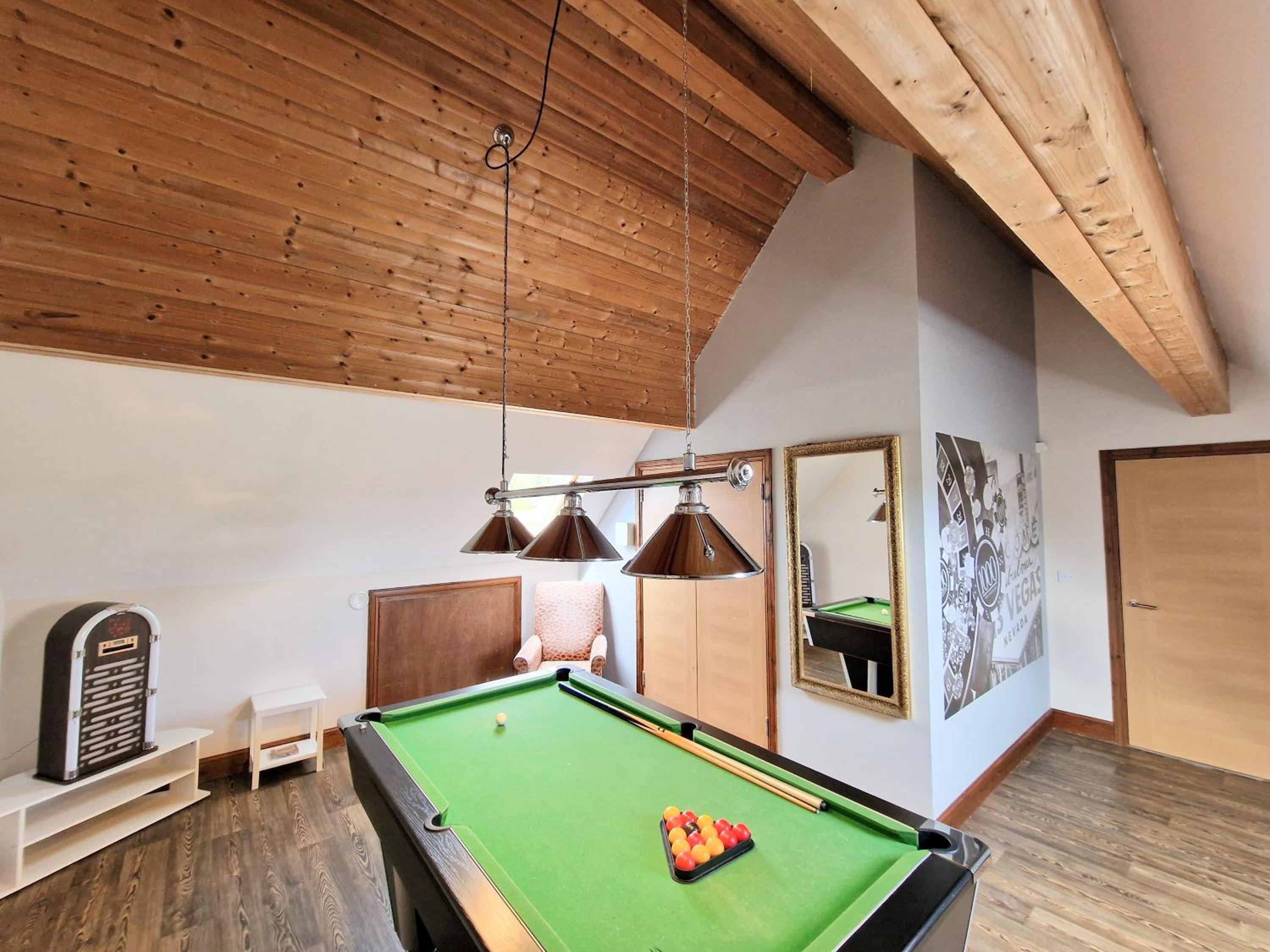 Lbtie Lodge with Two Private Hot Tubs - Fife - Loch Leven - Lomond Hills view 2