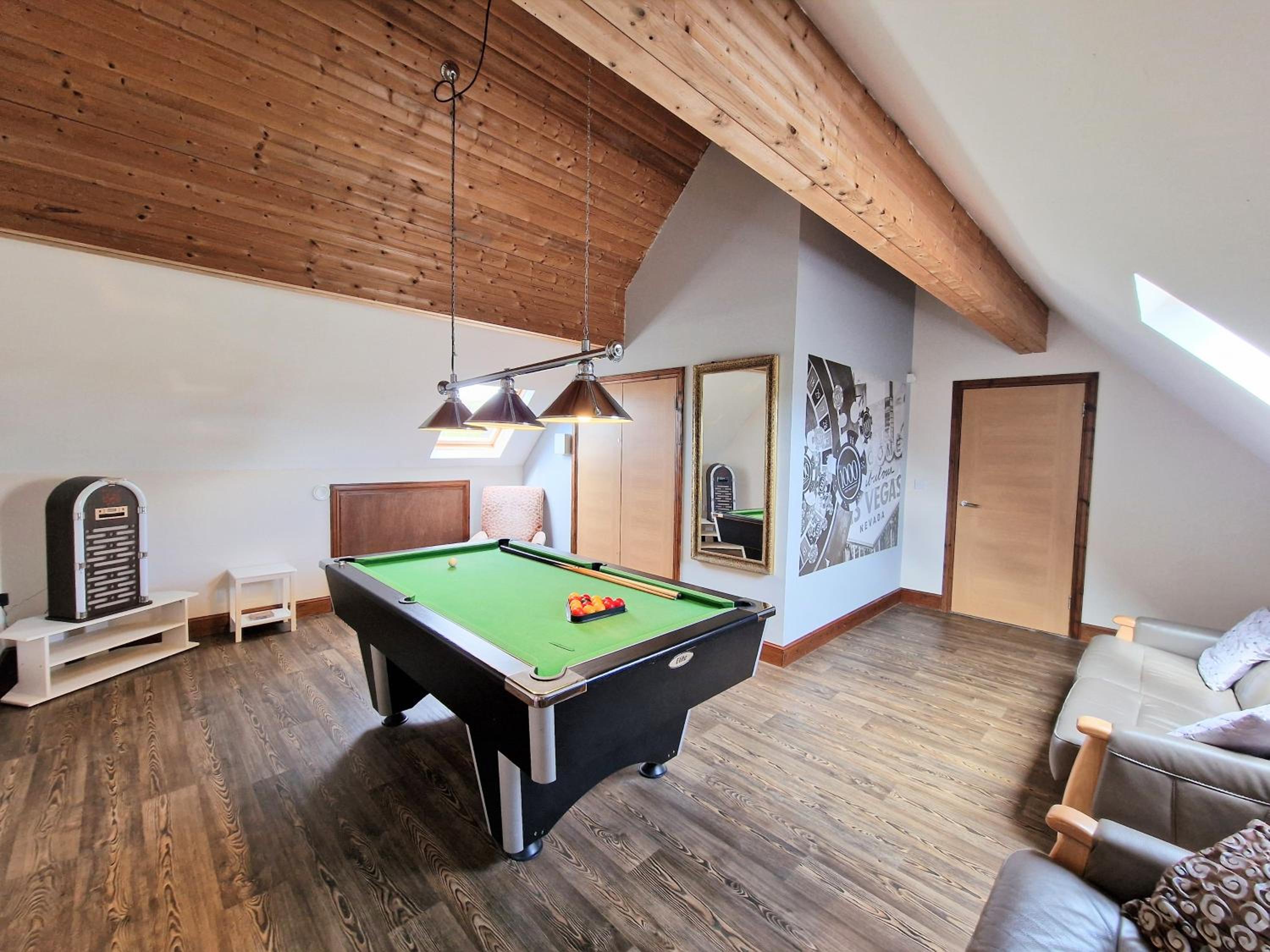 Lbtie Lodge with Two Private Hot Tubs - Fife - Loch Leven - Lomond Hills view 3