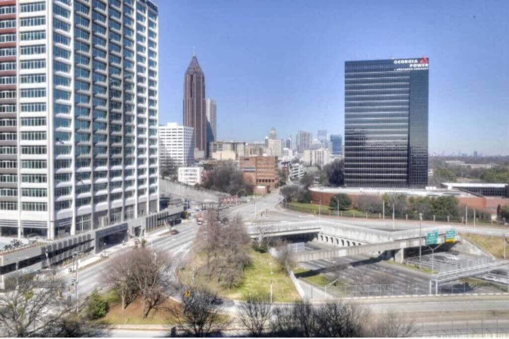 Heart Downtown 2BD Onsite Parking Condo City View! LM401 view 4