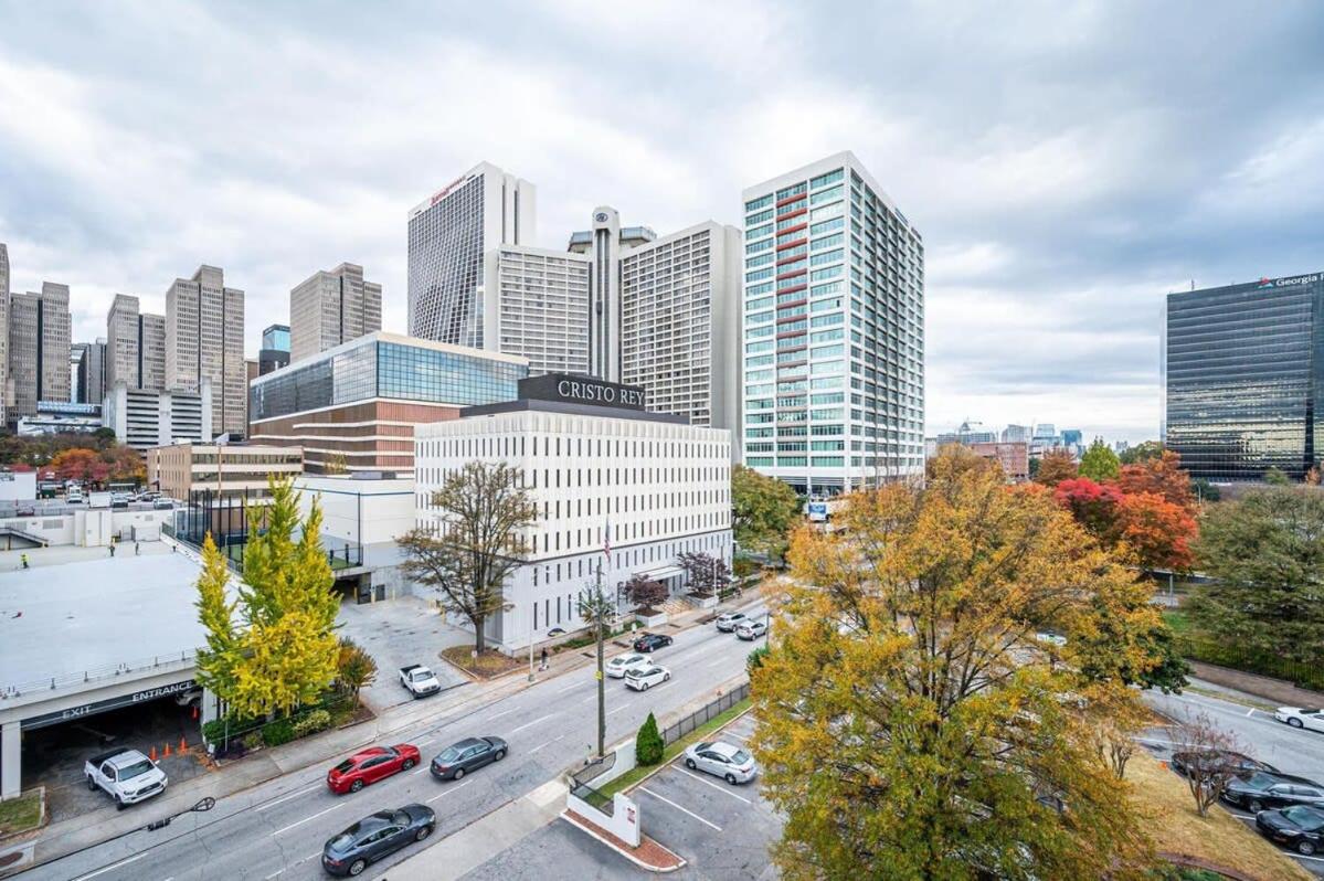 2B1B Modern Downtown ATL Condo w 1 Free Parking LM1007