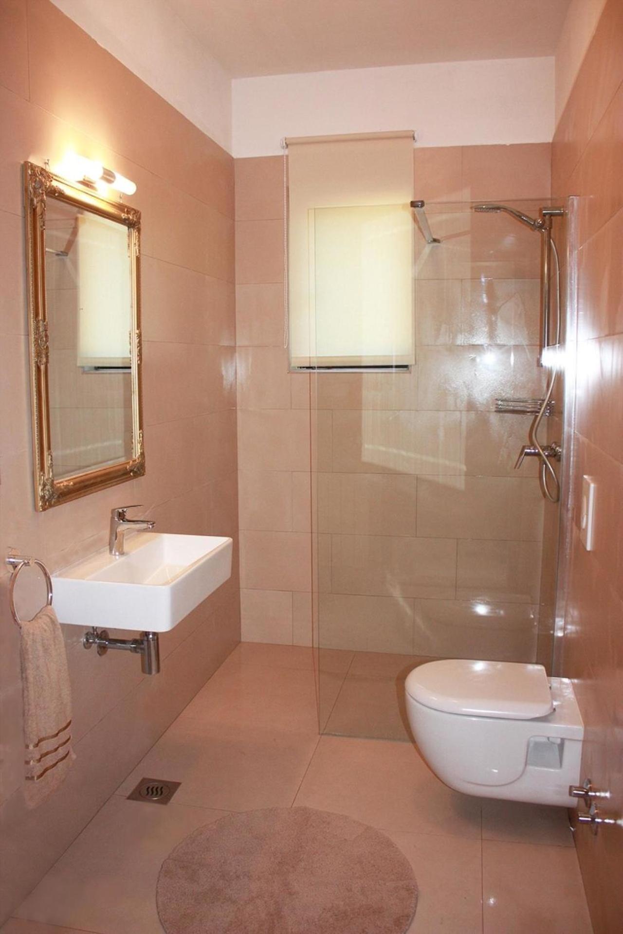 Große Wohnung in Pješčana Uvala mit Eigenem Balkon photo 2