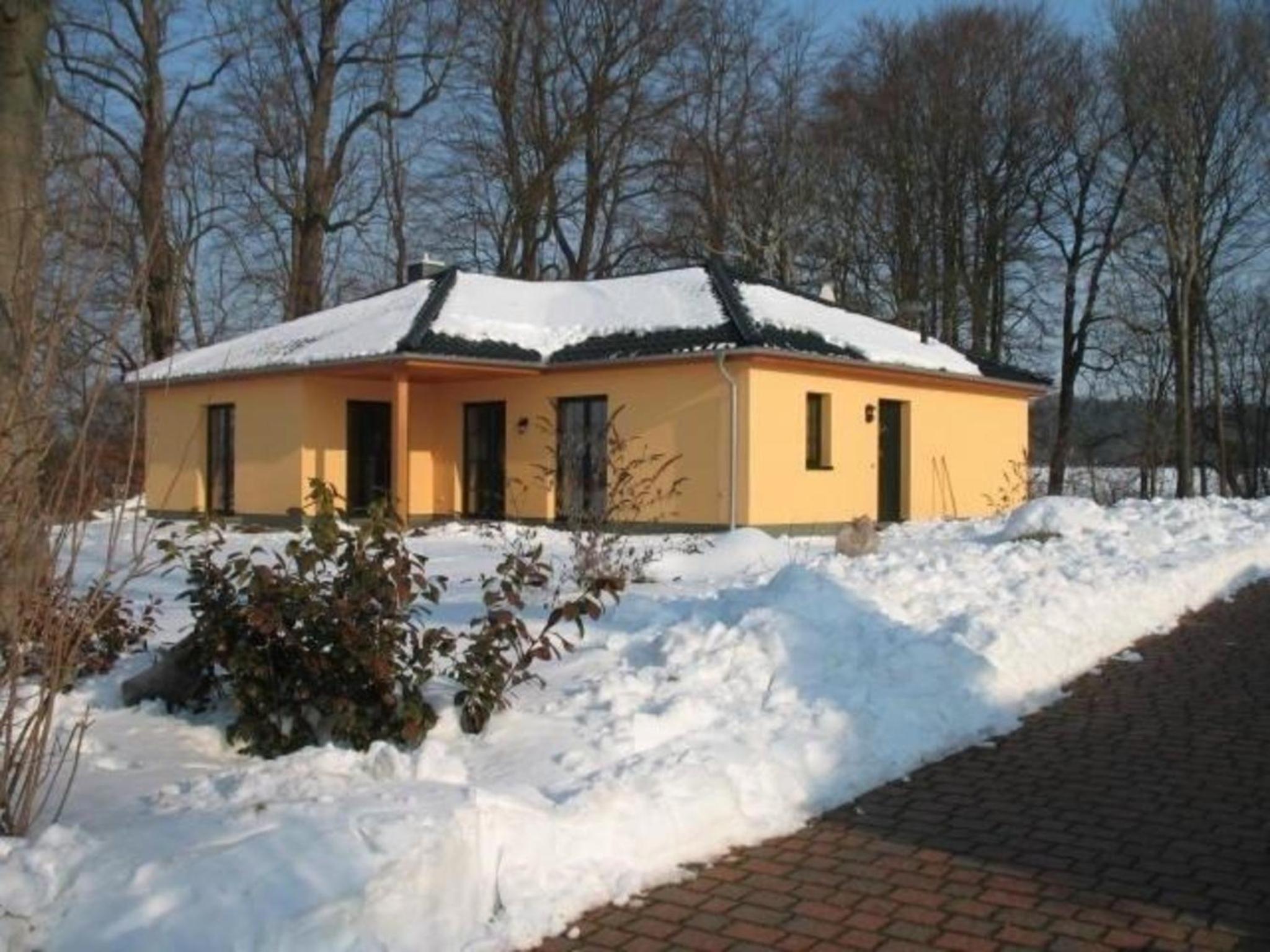 Ferienhaus in ruhiger aber zentraler Lage, mit zwei Terrassen und Garten