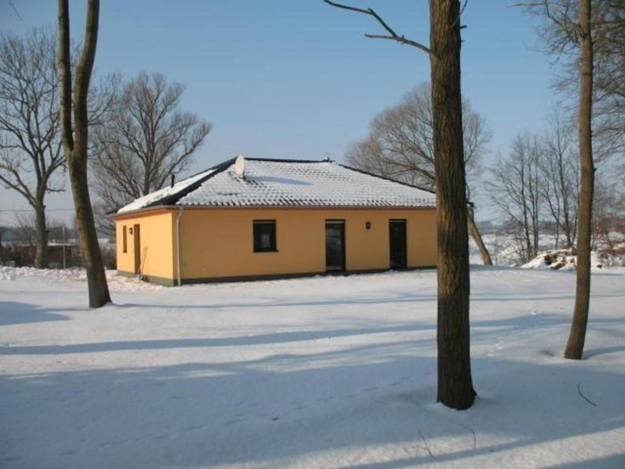 Ferienhaus in ruhiger aber zentraler Lage, mit zwei Terrassen und Garten