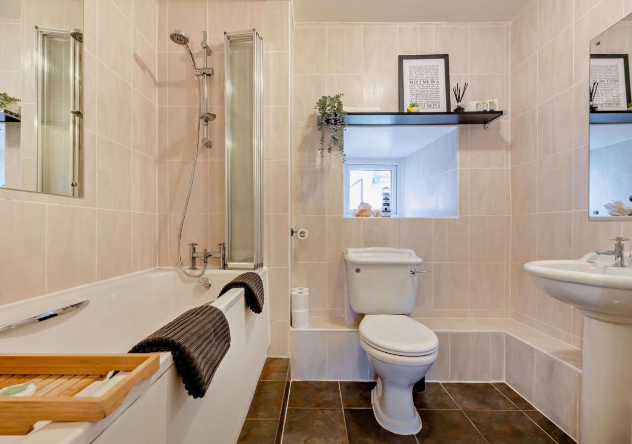 4 Bed in Teignmouth oc-l28419