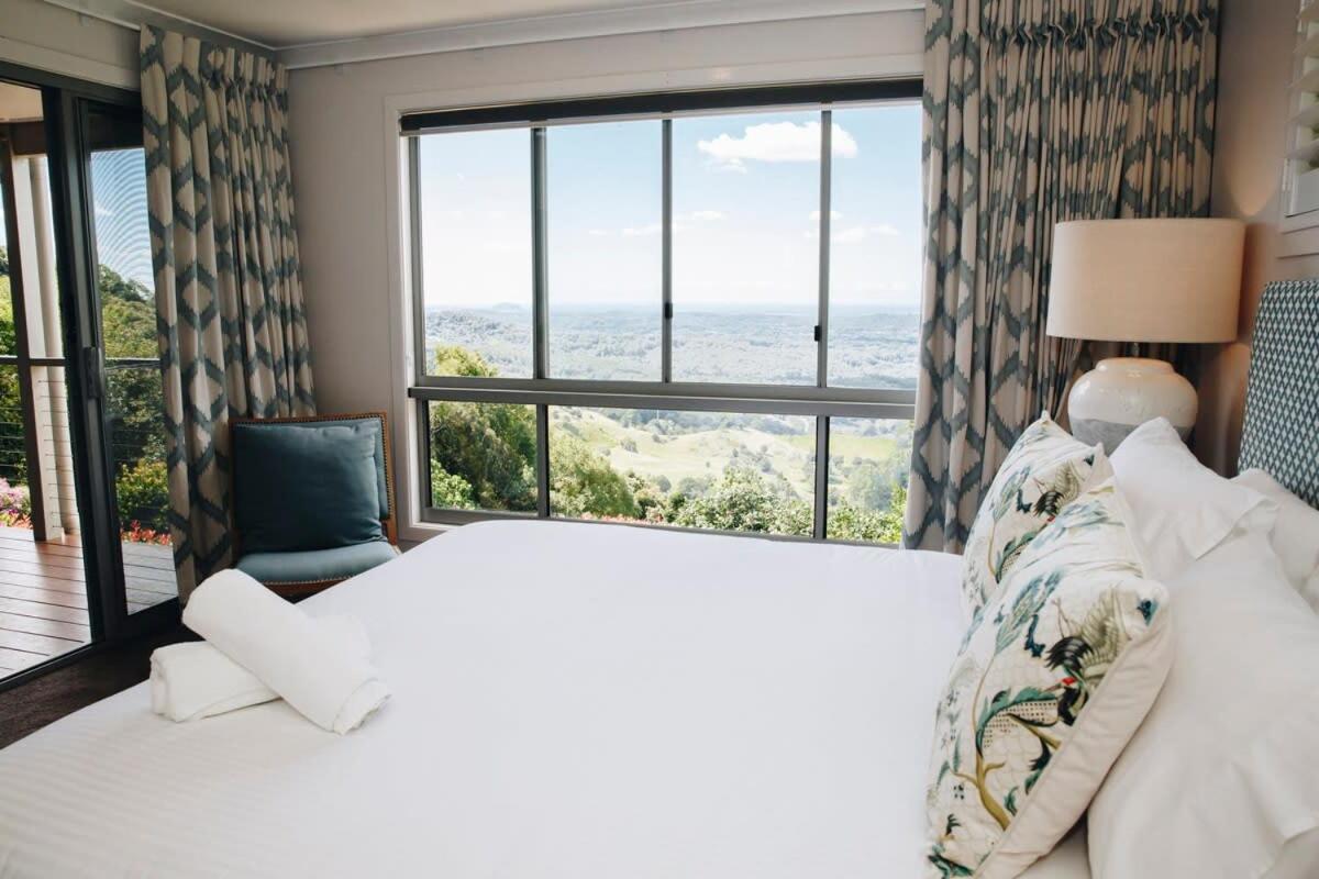Flaxton Garden Home with Spectacular Coastal Views