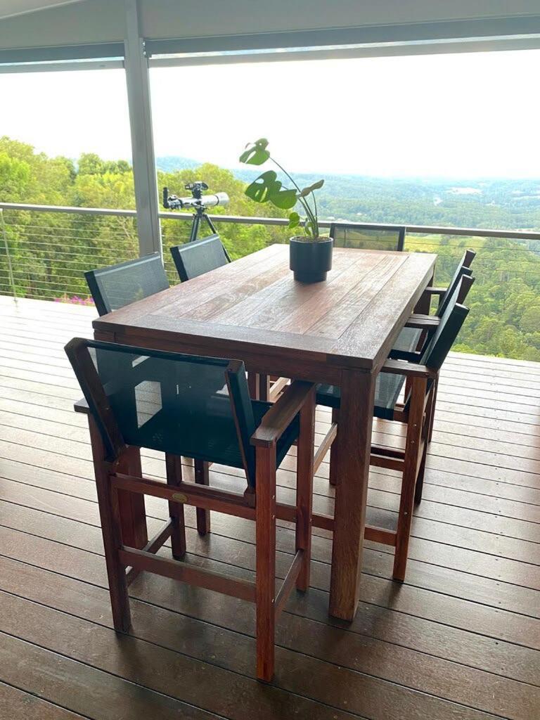 Flaxton Garden Home with Spectacular Coastal Views