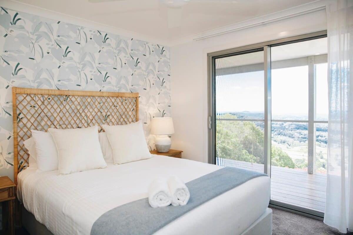 Flaxton Garden Home with Spectacular Coastal Views