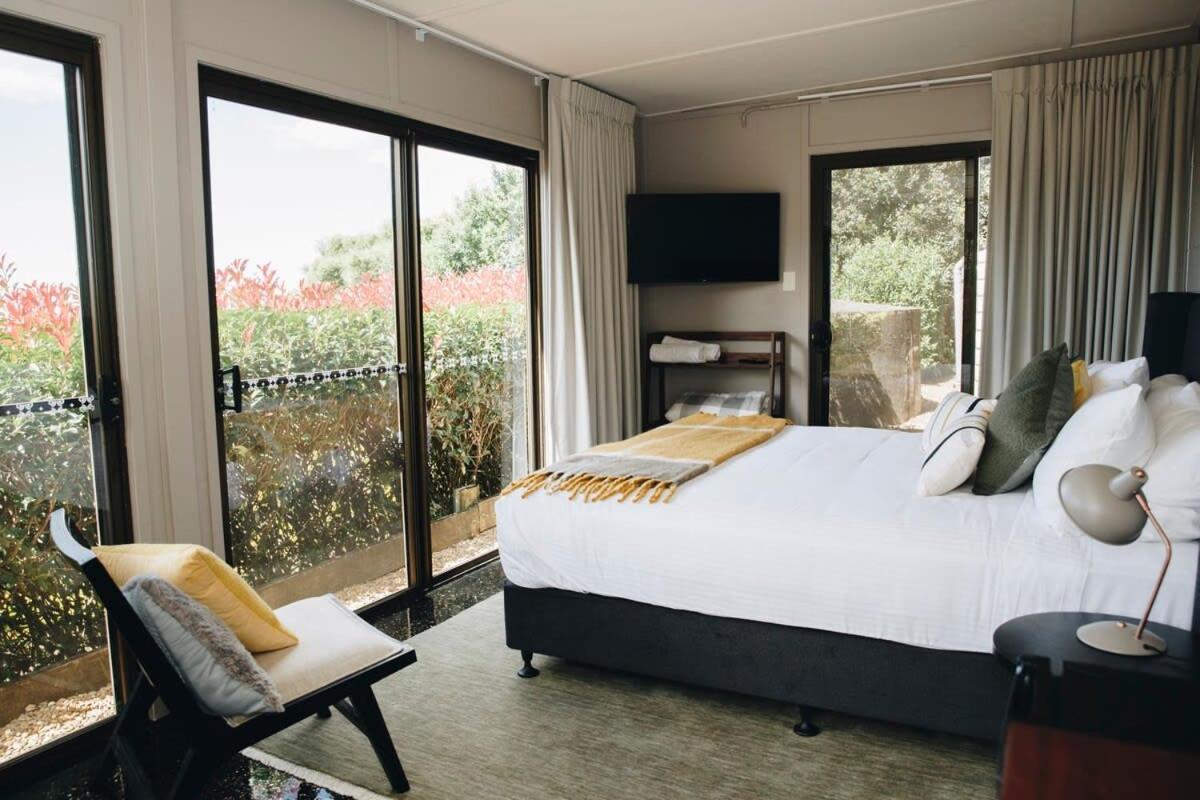Flaxton Garden Home with Spectacular Coastal Views