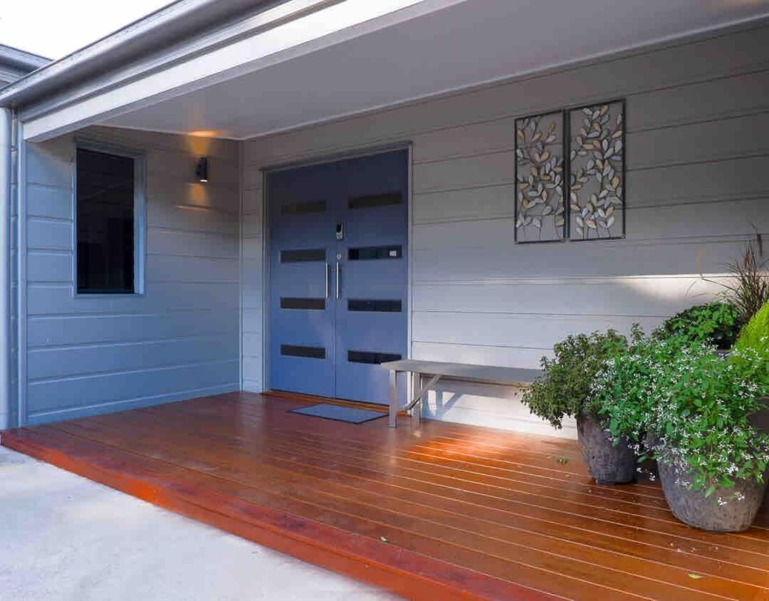 Flaxton Garden Home with Spectacular Coastal Views