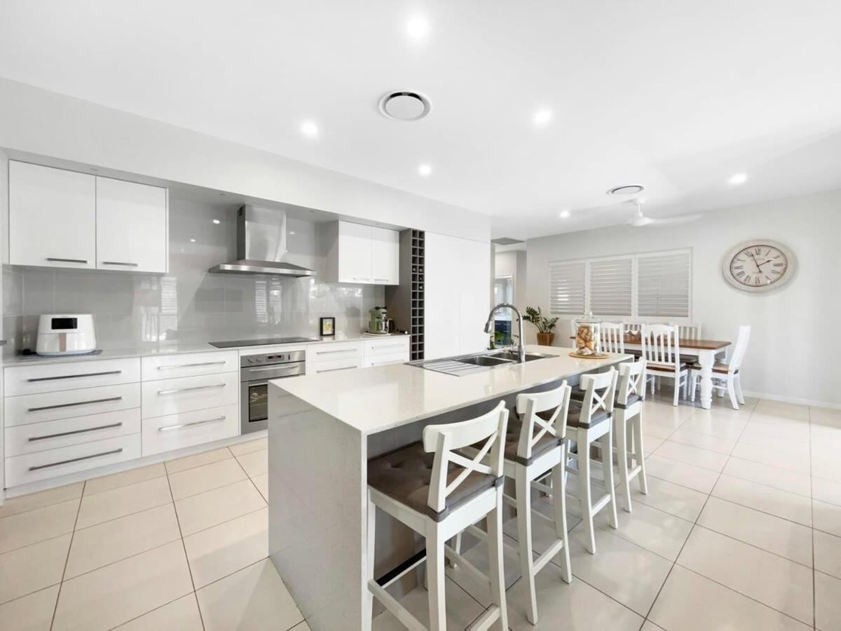'Beachside Bliss' Family Pet Friendly Home
