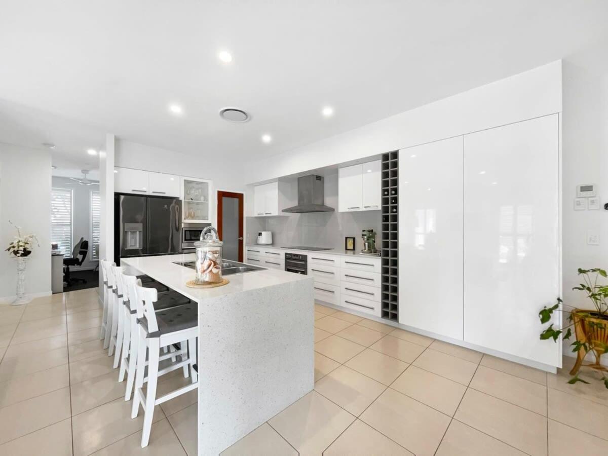 'Beachside Bliss' Family Pet Friendly Home