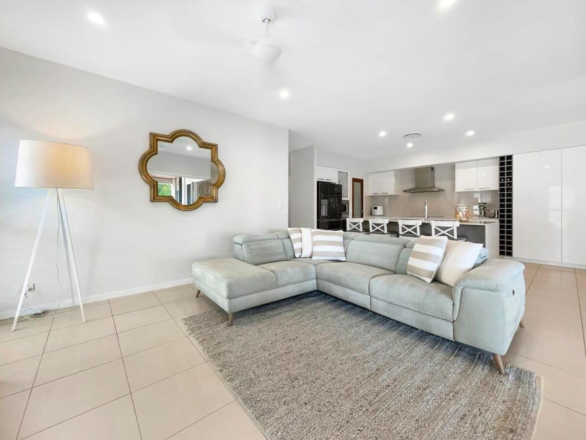 'Beachside Bliss' Family Pet Friendly Home