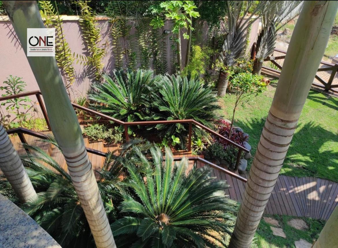 Casa espetacular na praia Brava