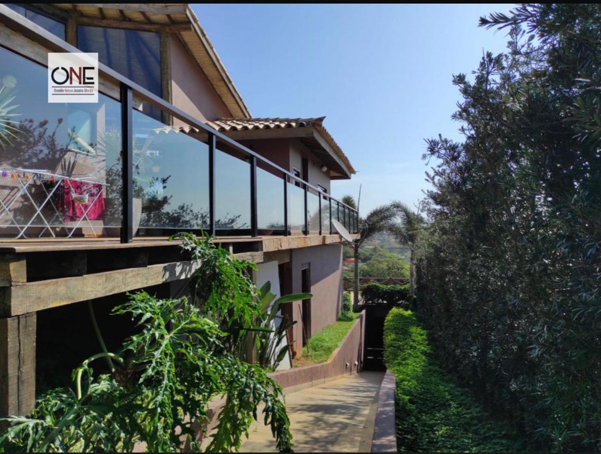 Casa espetacular na praia Brava