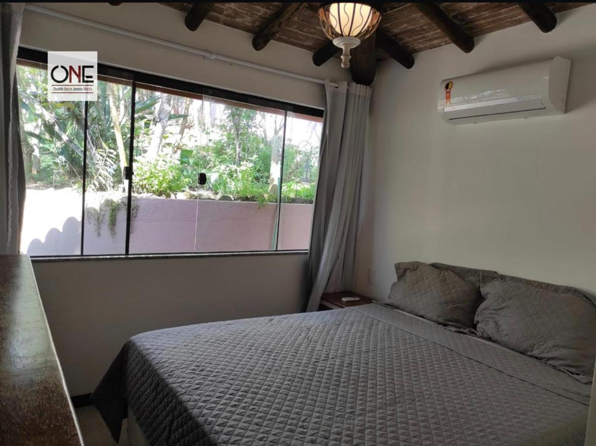 Casa espetacular na praia Brava