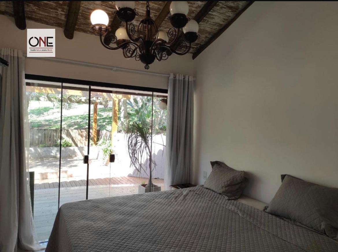 Casa espetacular na praia Brava