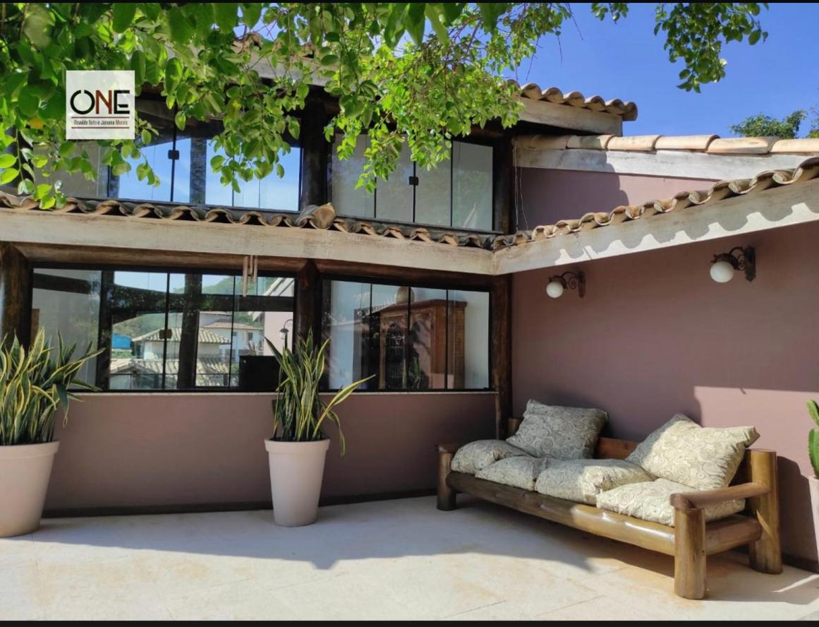 Casa espetacular na praia Brava