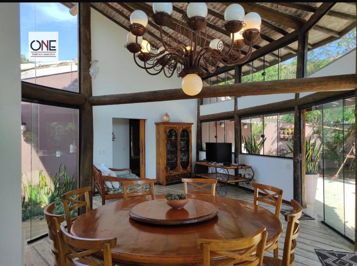 Casa espetacular na praia Brava