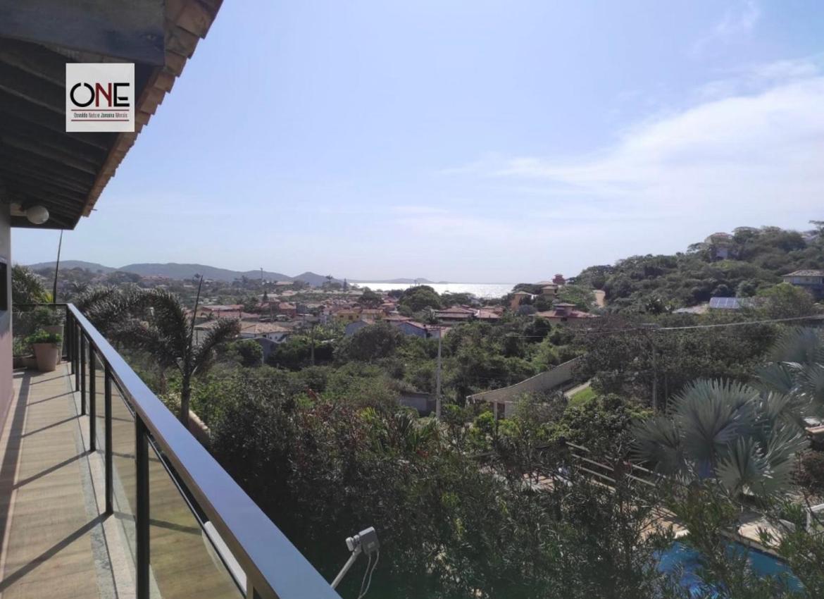 Casa espetacular na praia Brava
