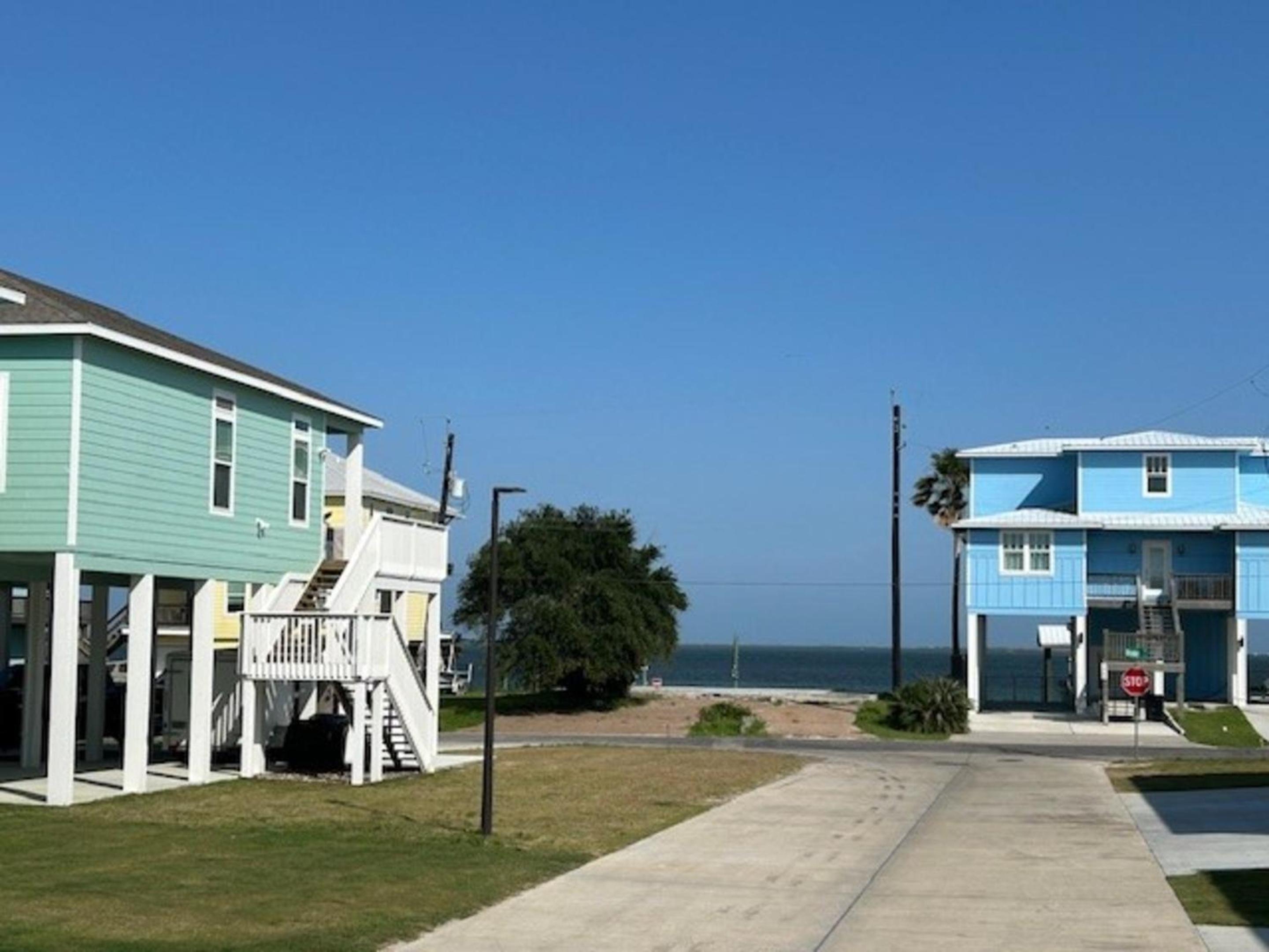 Pelicans Landing