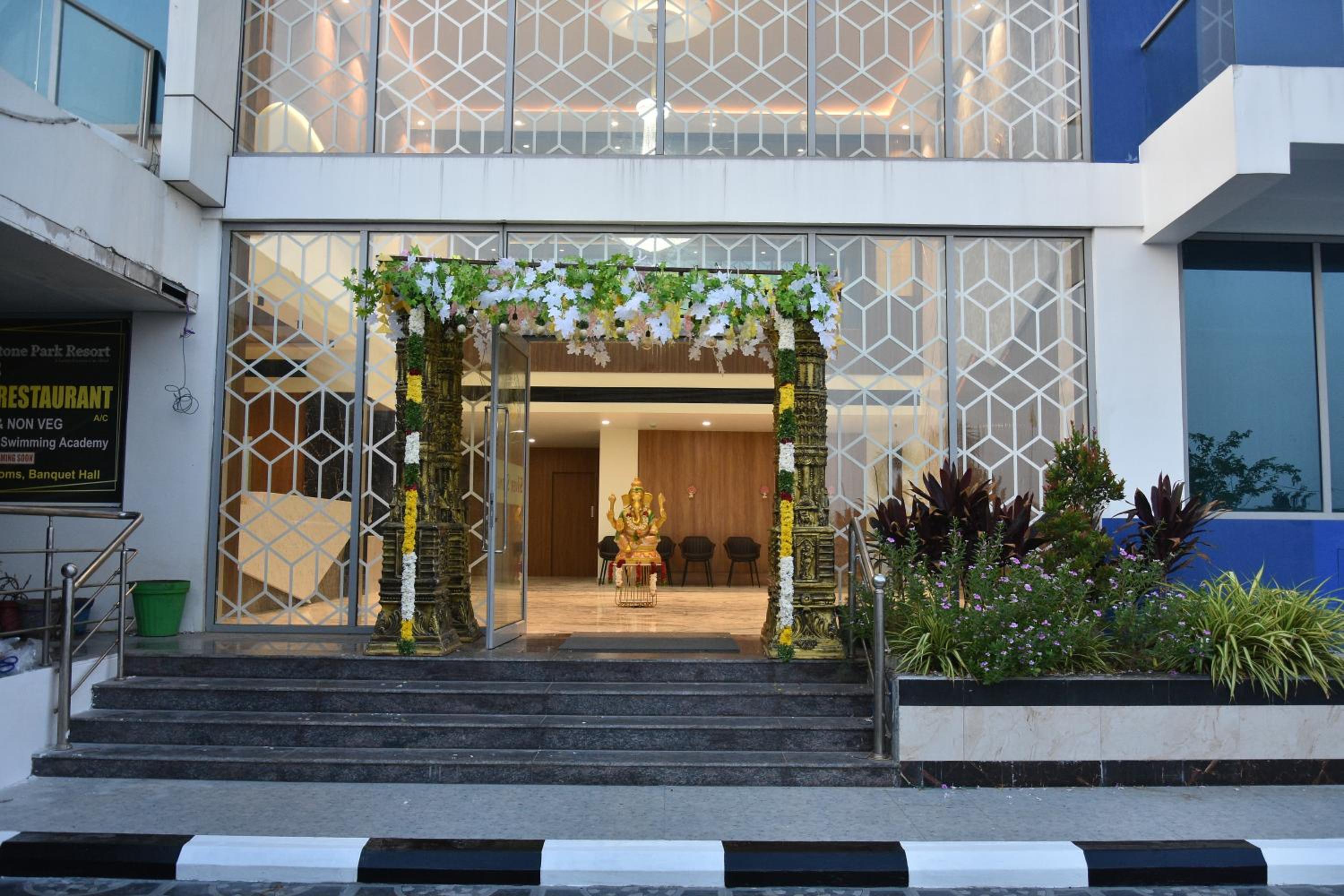 Silver Stone Park Resort, Kovilpatti