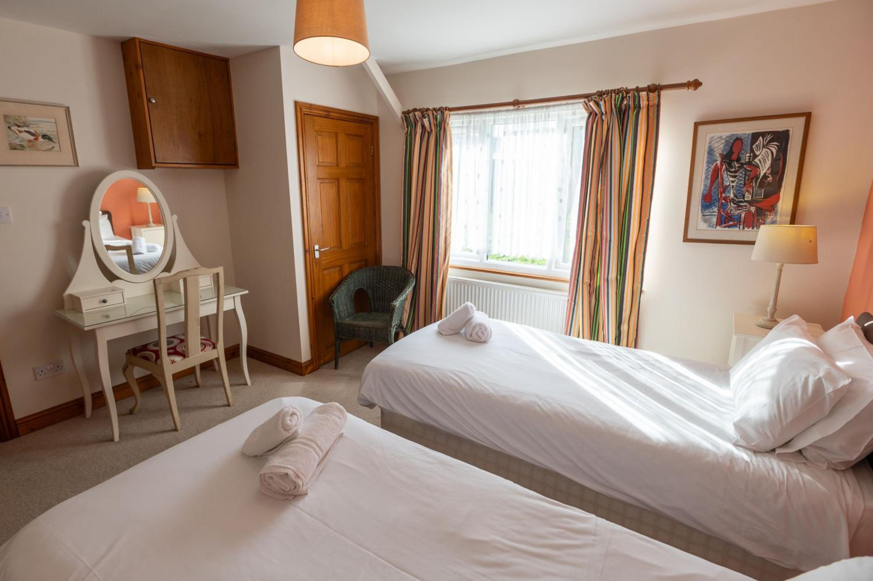 Ty Bach, Llanbedrog