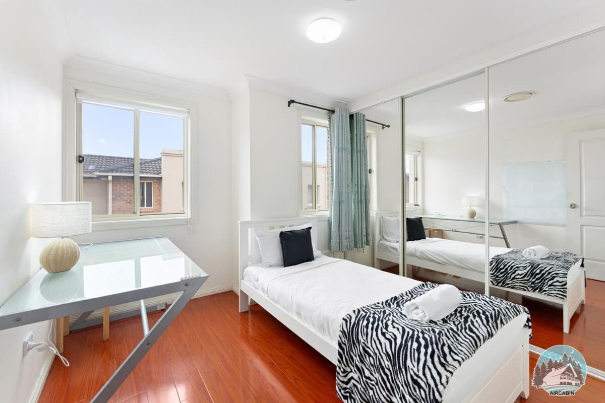 Aircabin - Seven Hills - Lovely - 3 Beds Townhouse
