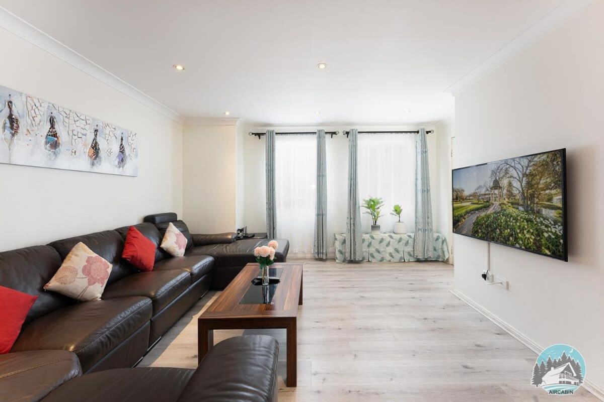 Aircabin - Seven Hills - Lovely - 3 Beds Townhouse