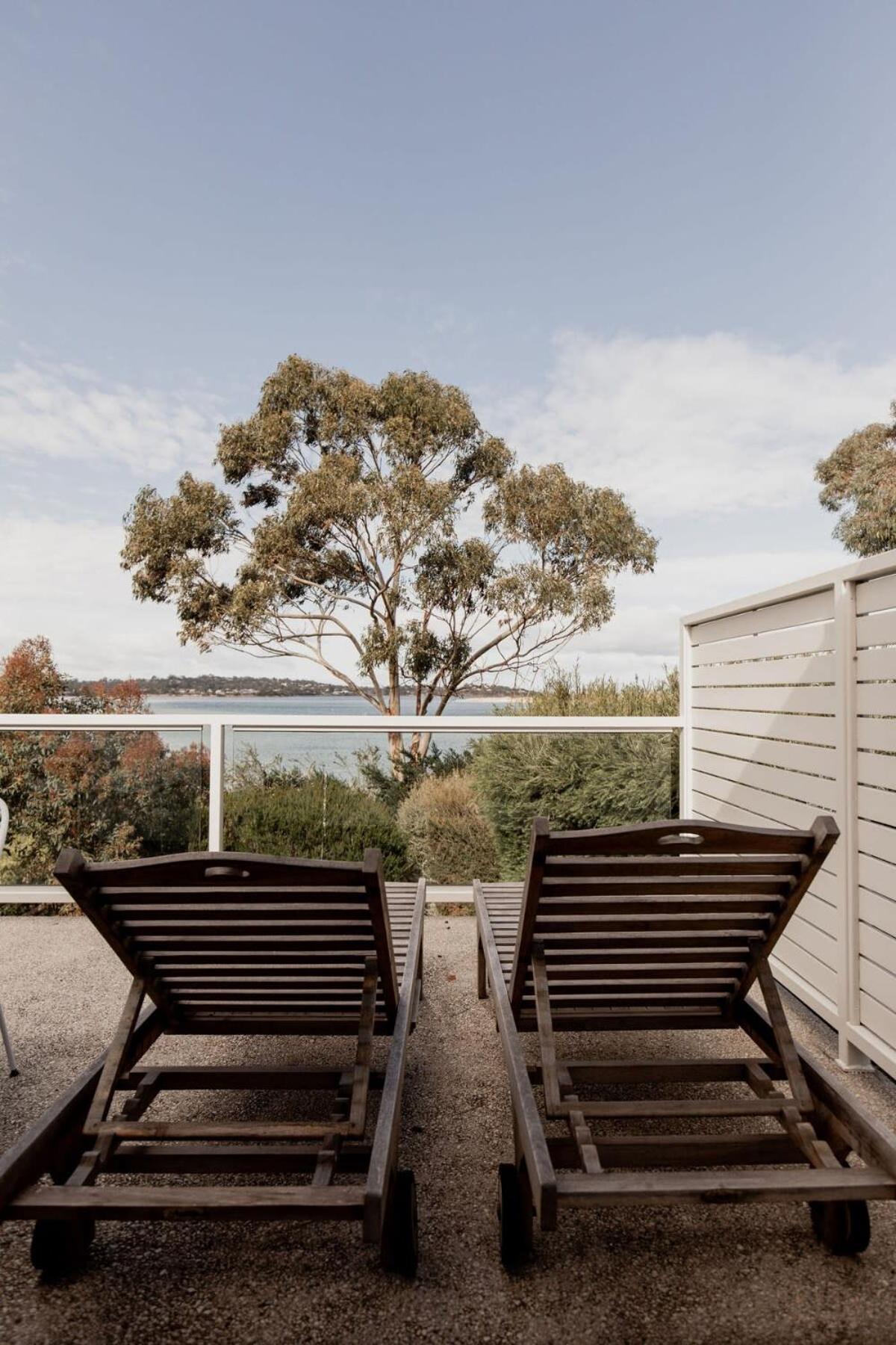 Seagrass Coastal Retreat with direct beach access