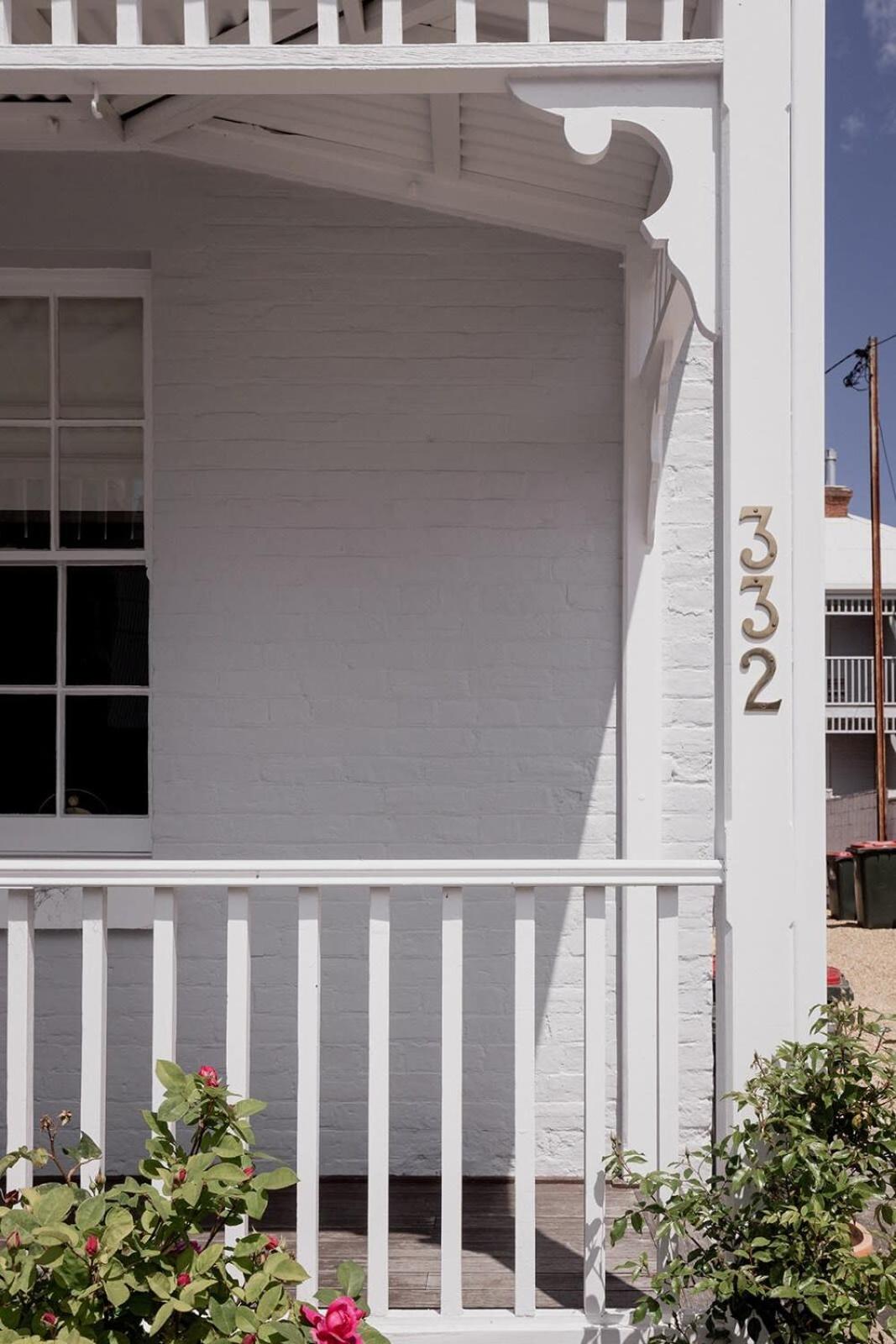 'Allambee=' Heritage cottage in trendy South Hobart