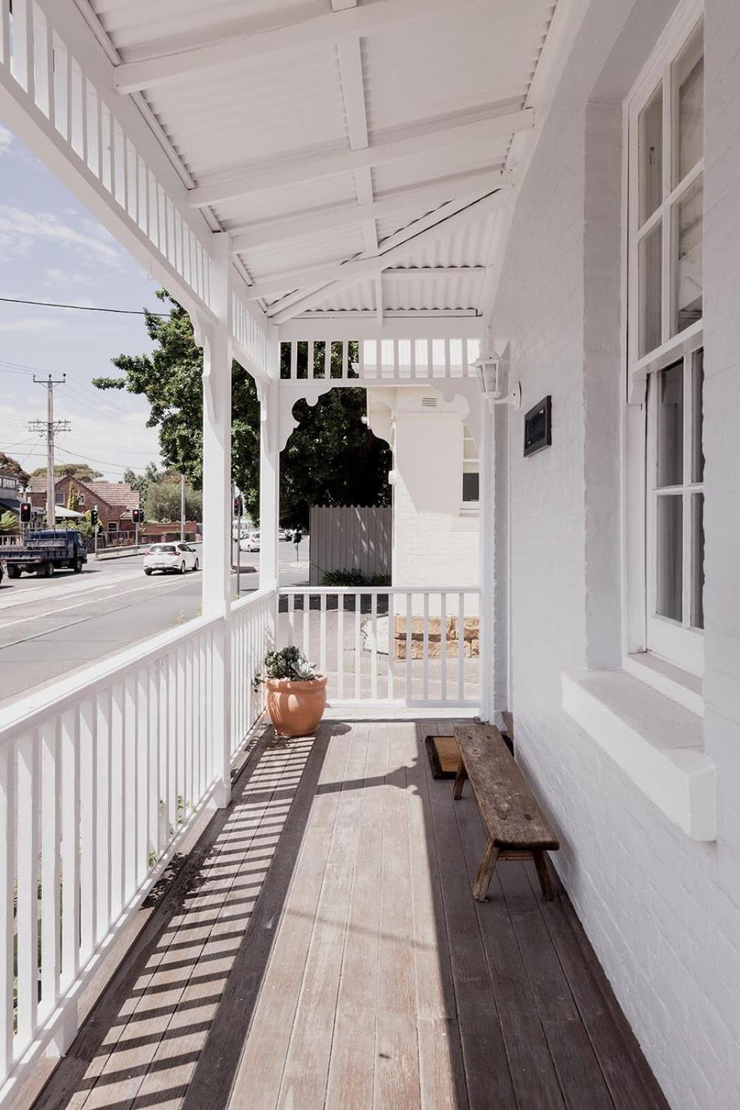 'Allambee=' Heritage cottage in trendy South Hobart