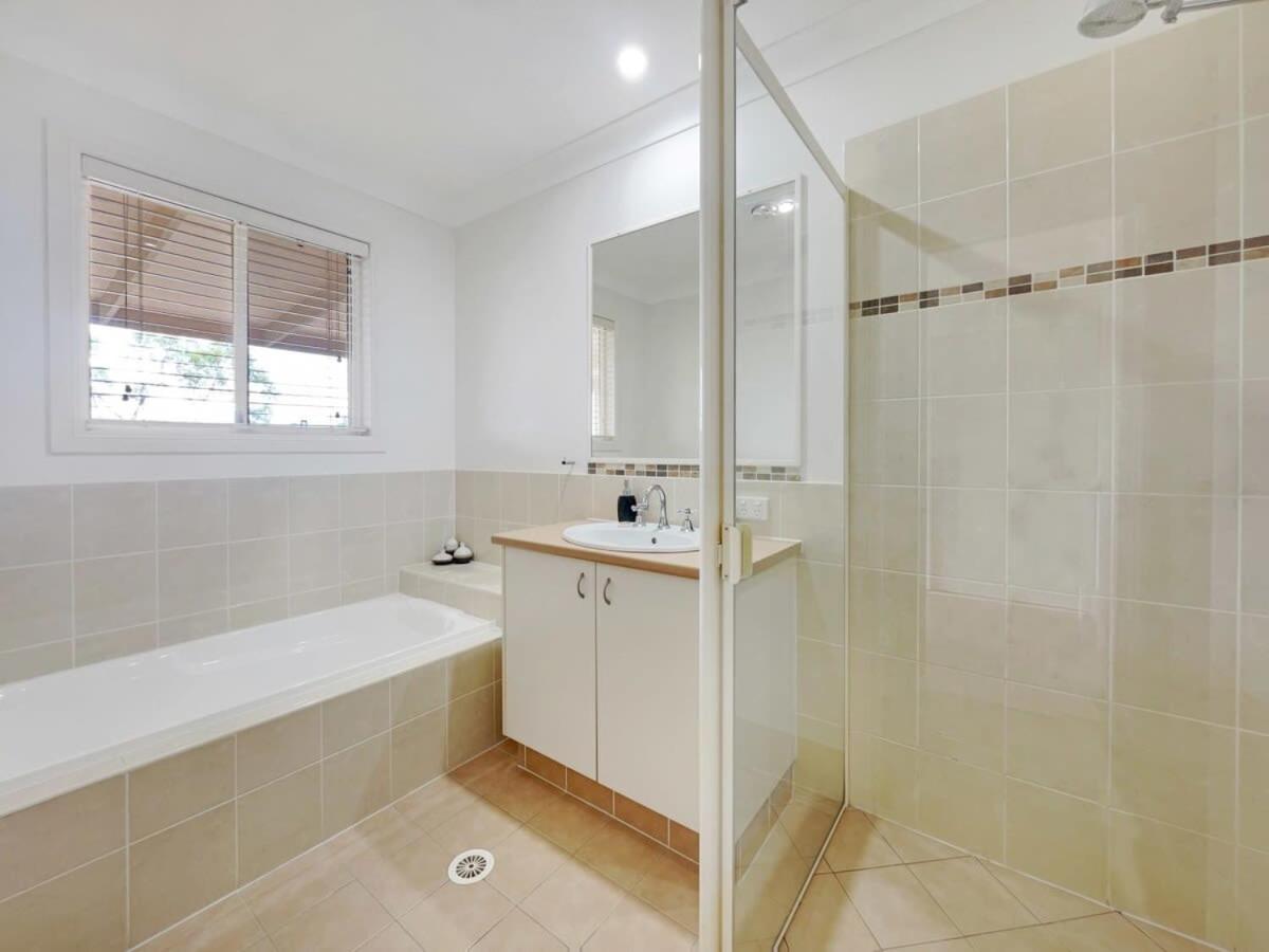 Hinterland Tranquil Escape with Beautiful Views