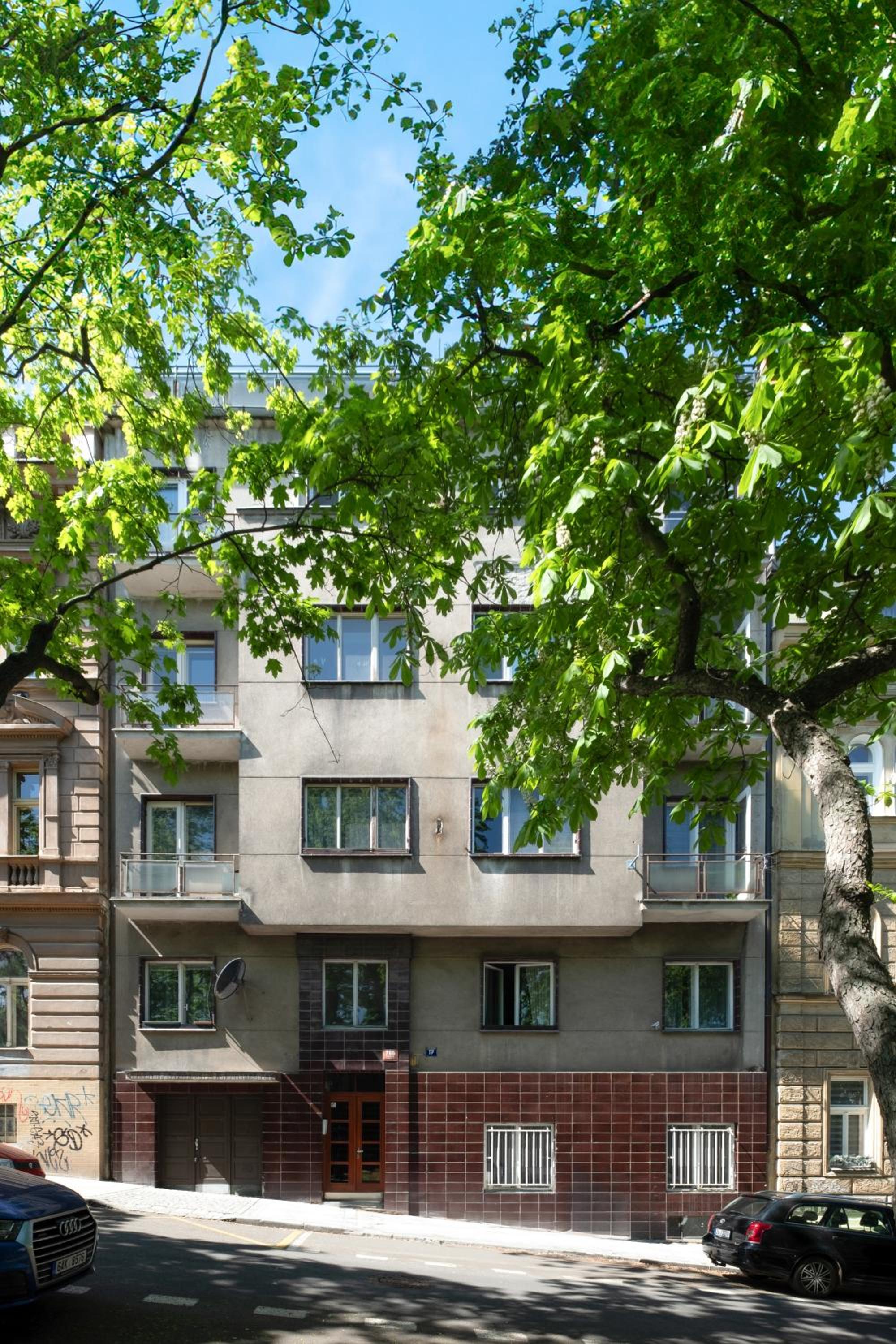 Cozy Studio with Terrace in Smíchov by Prague Days