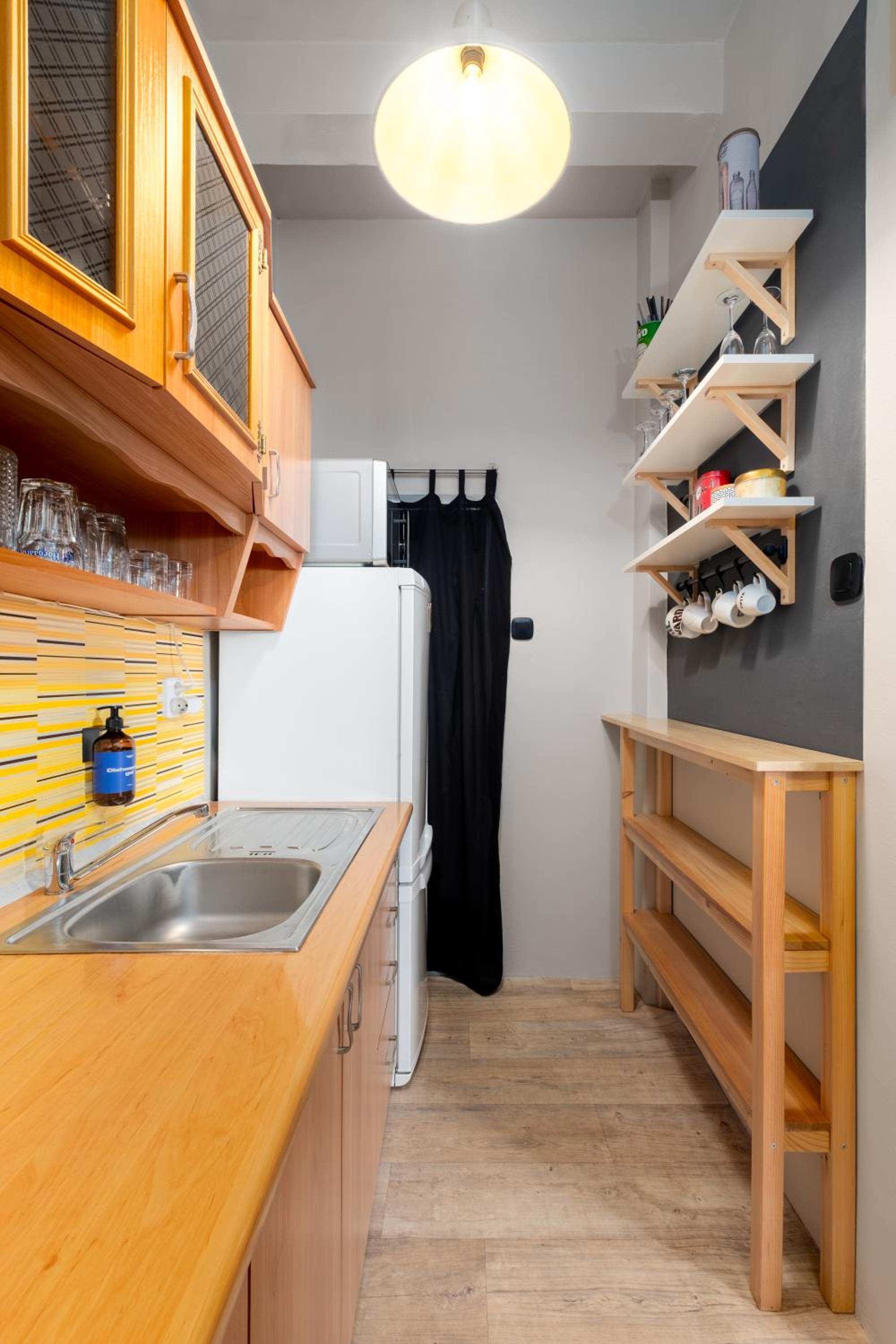 Cozy Studio with Terrace in Smíchov by Prague Days