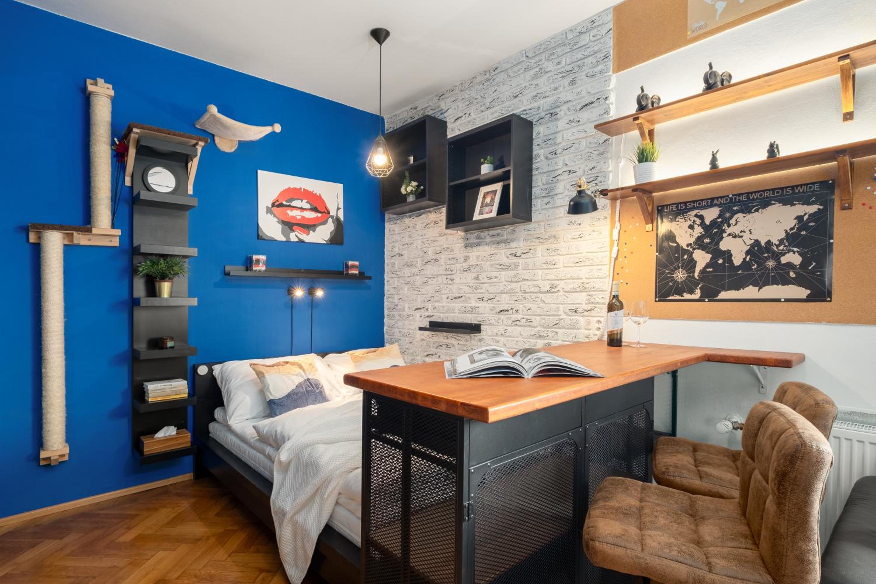 Cozy Studio with Terrace in Smíchov by Prague Days