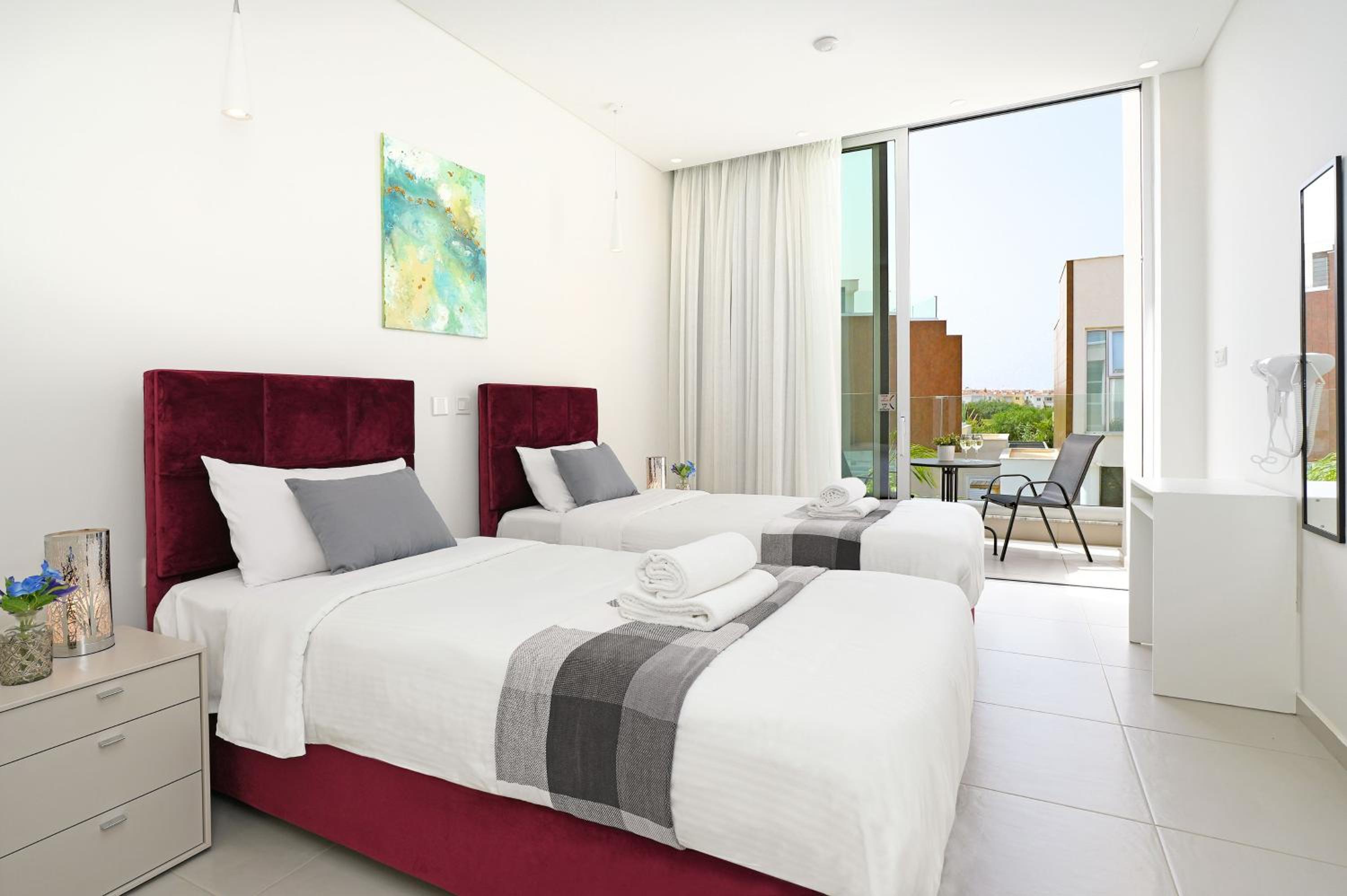 Villa Sunrise Glory - 150m from Trinity Beach
