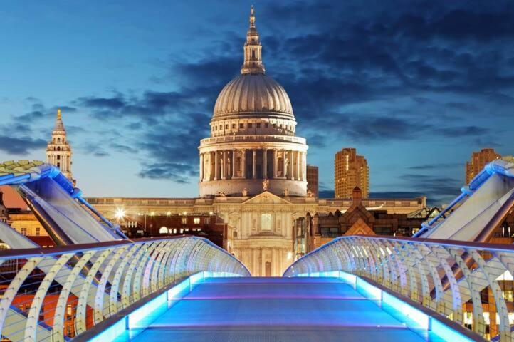 Liverpool St Shoreditch London Terrace Apartment