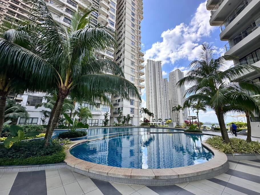 Danga Bay Sea View 4 Pax Apartment