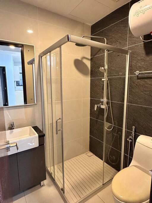 Danga Bay Sea View 4 Pax Apartment