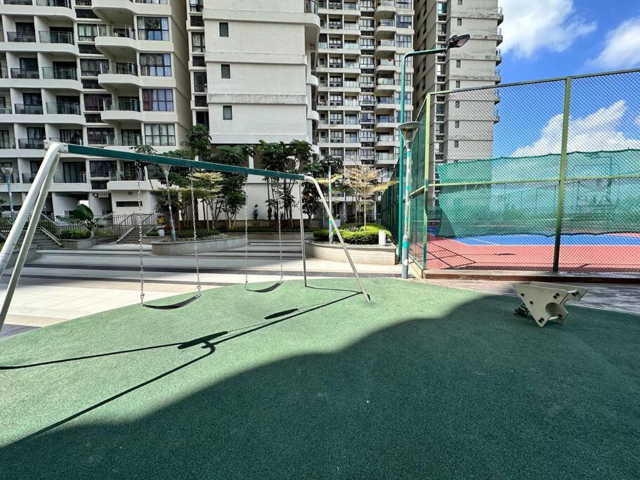 Danga Bay Sea View 4 Pax Apartment