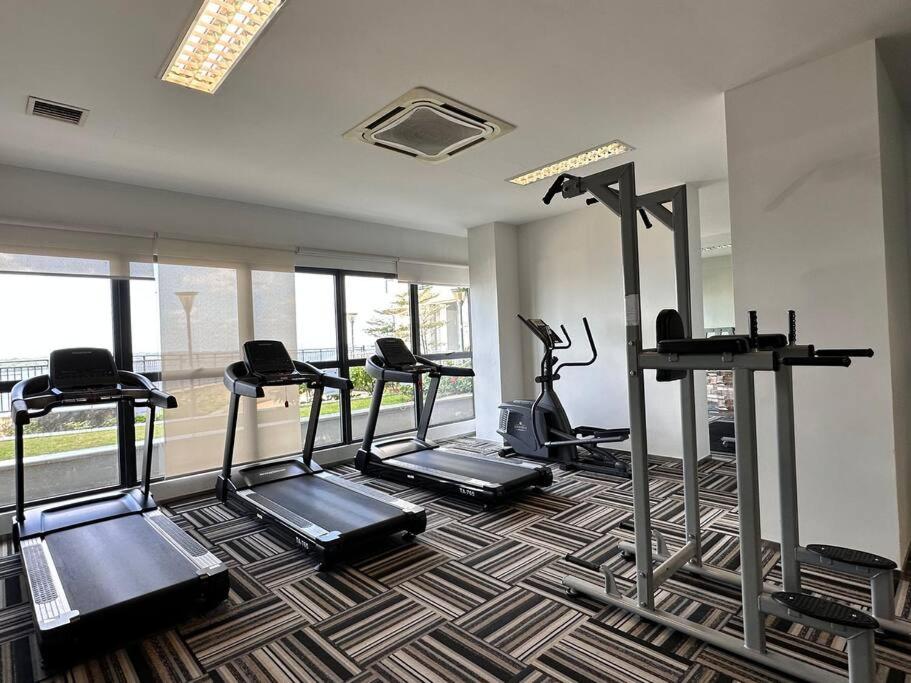 Danga Bay Sea View 4 Pax Apartment