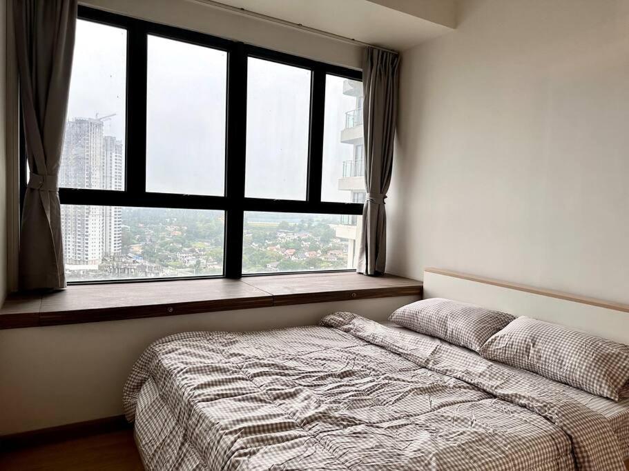 Danga Bay Sea View 4 Pax Apartment