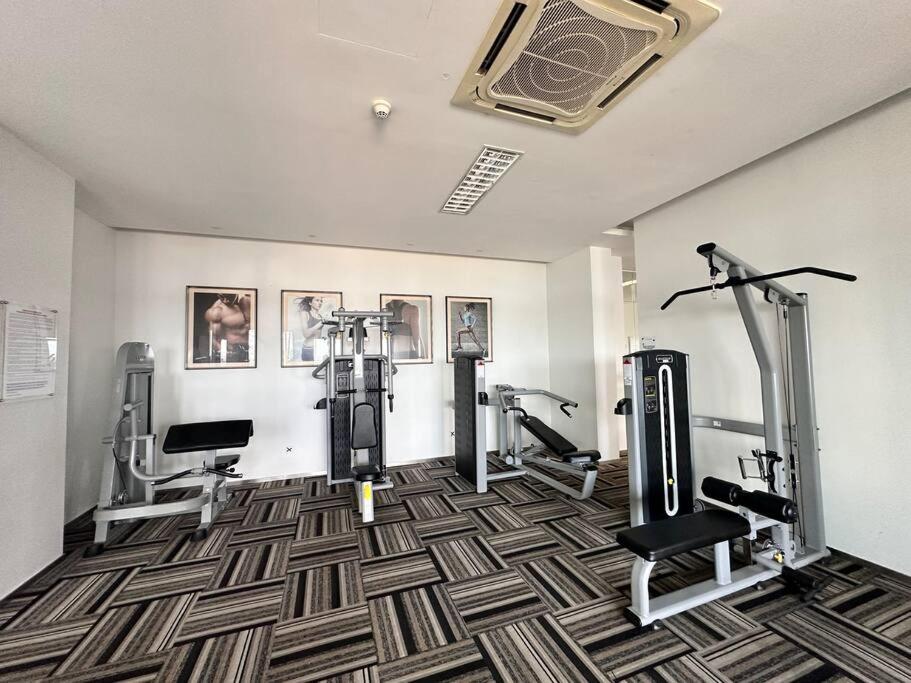 Danga Bay Sea View 4 Pax Apartment