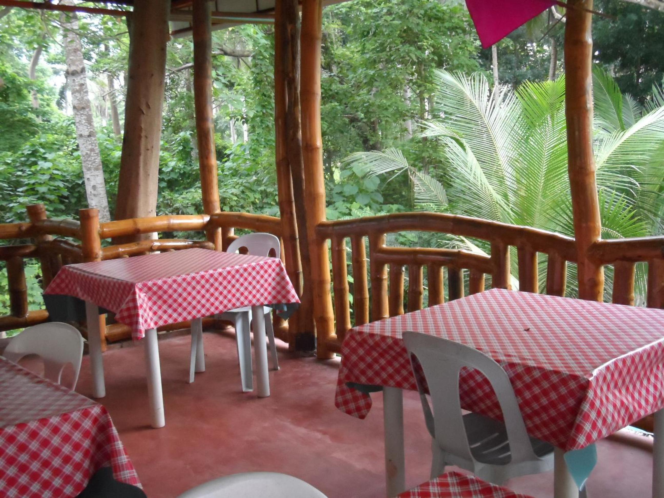 Victoria Guest House and Cottages